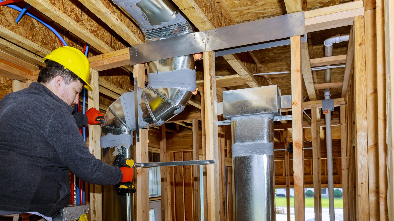  Which one should you hire for your home improvement project?
